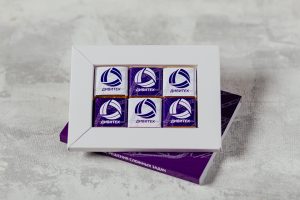 Шоколад с логотипом в наборах